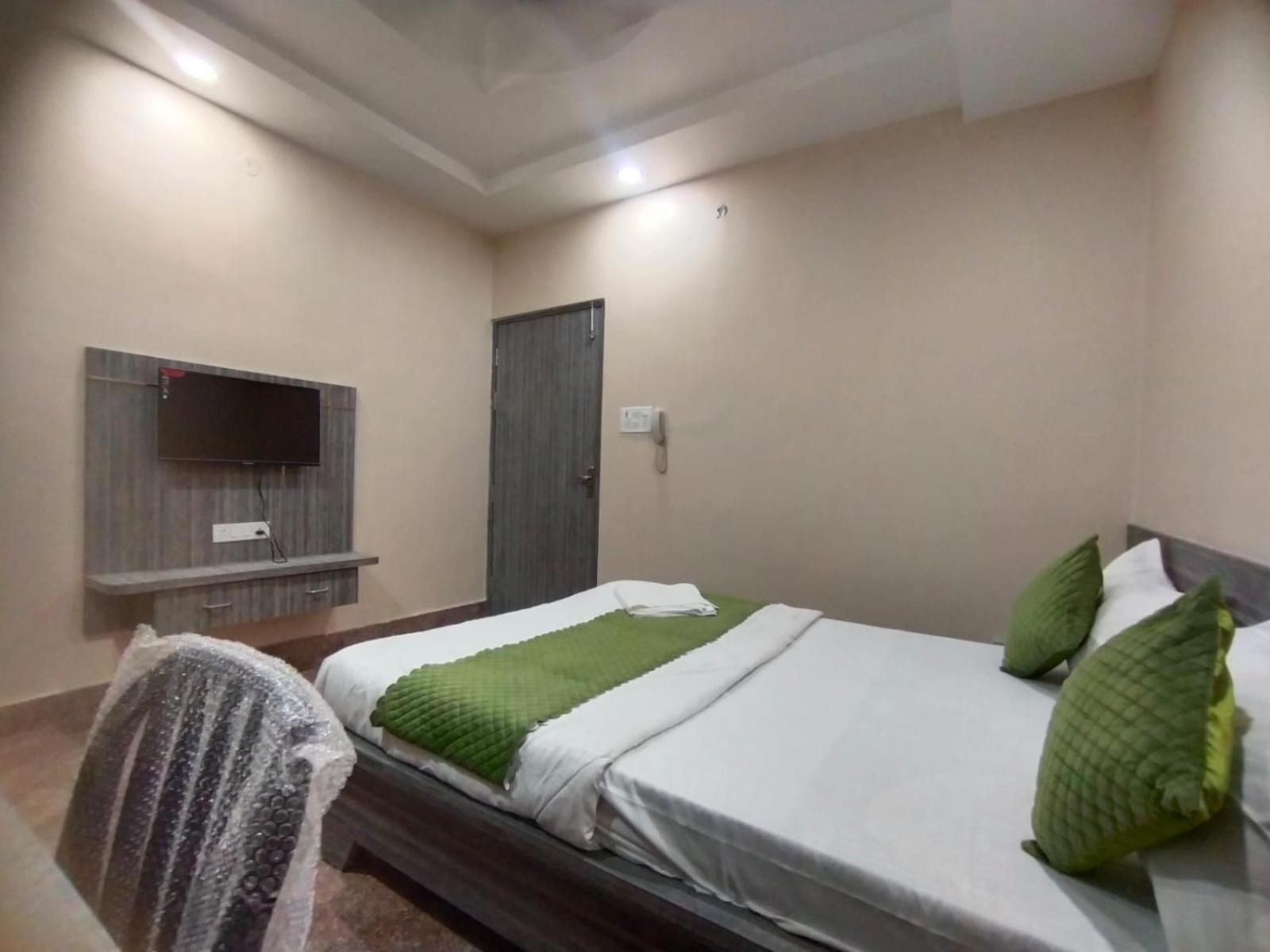 Hotel Utsav Palace Kanpur Exterior foto