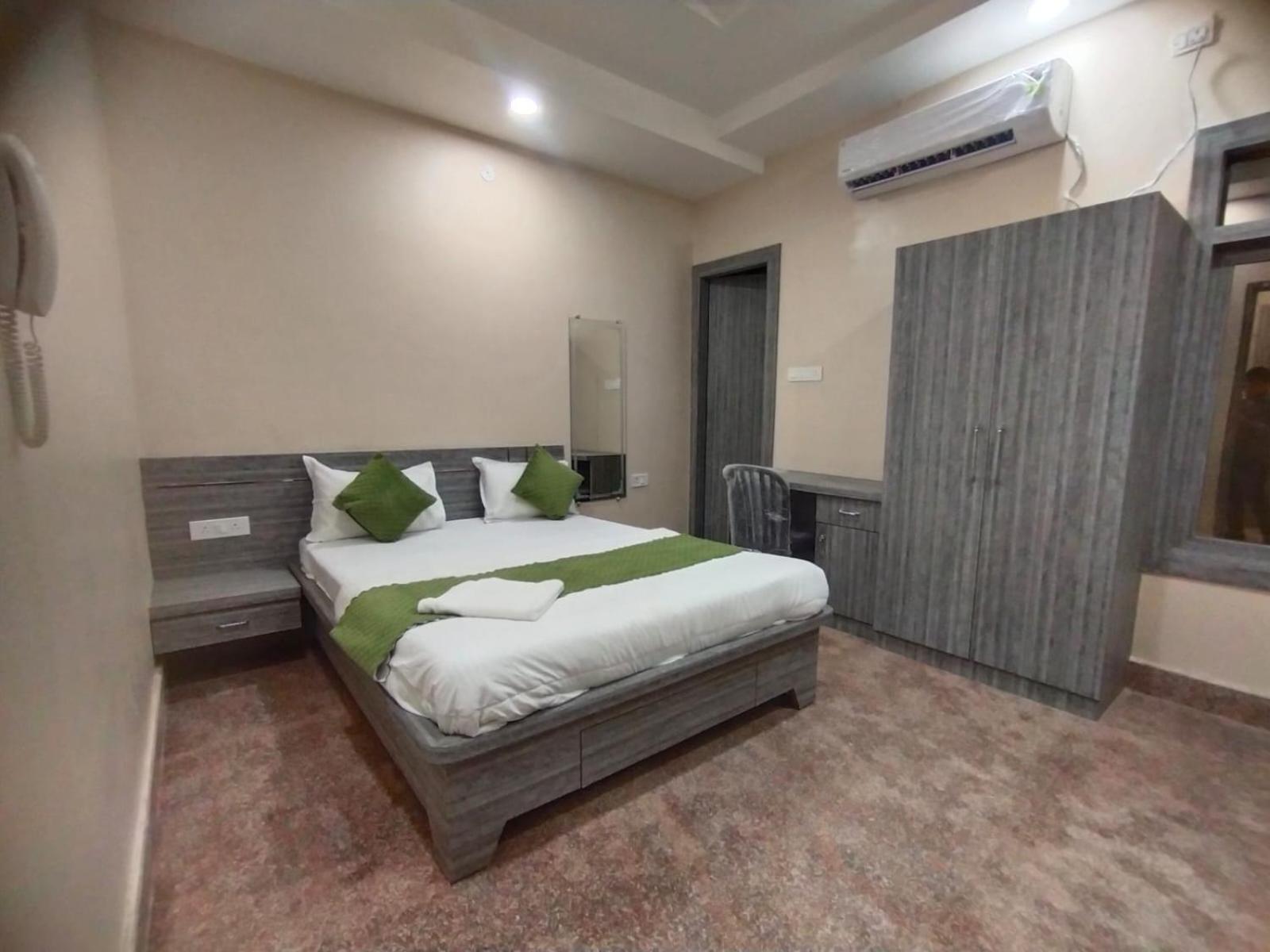 Hotel Utsav Palace Kanpur Exterior foto